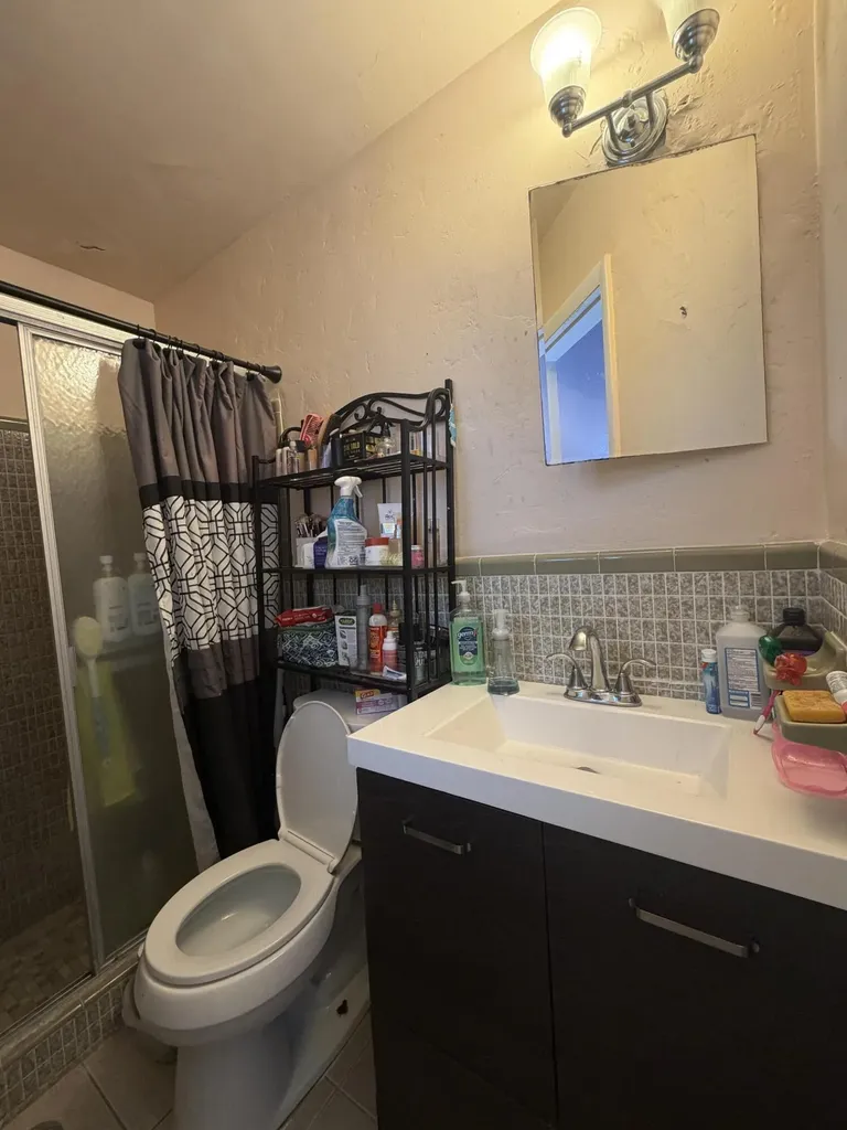 4351 NW 32nd Court Lauderdale Lakes FL 33319