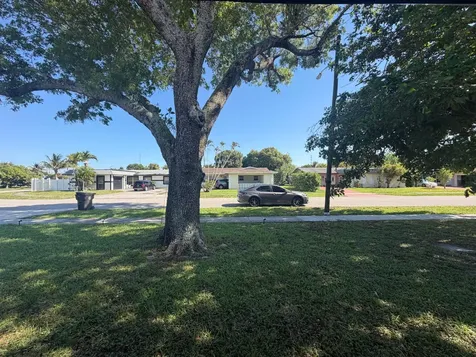 4351 NW 32nd Court Lauderdale Lakes FL 33319
