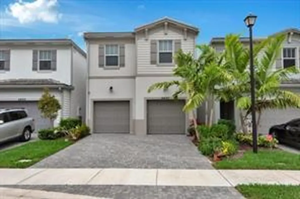 4407 NW 48th Terrace Tamarac FL 33319