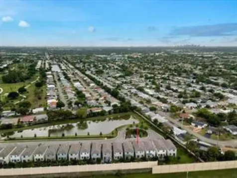 4407 NW 48th Terrace Tamarac FL 33319
