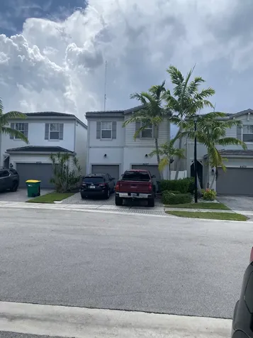 4407 NW 48th Terrace Tamarac FL 33319