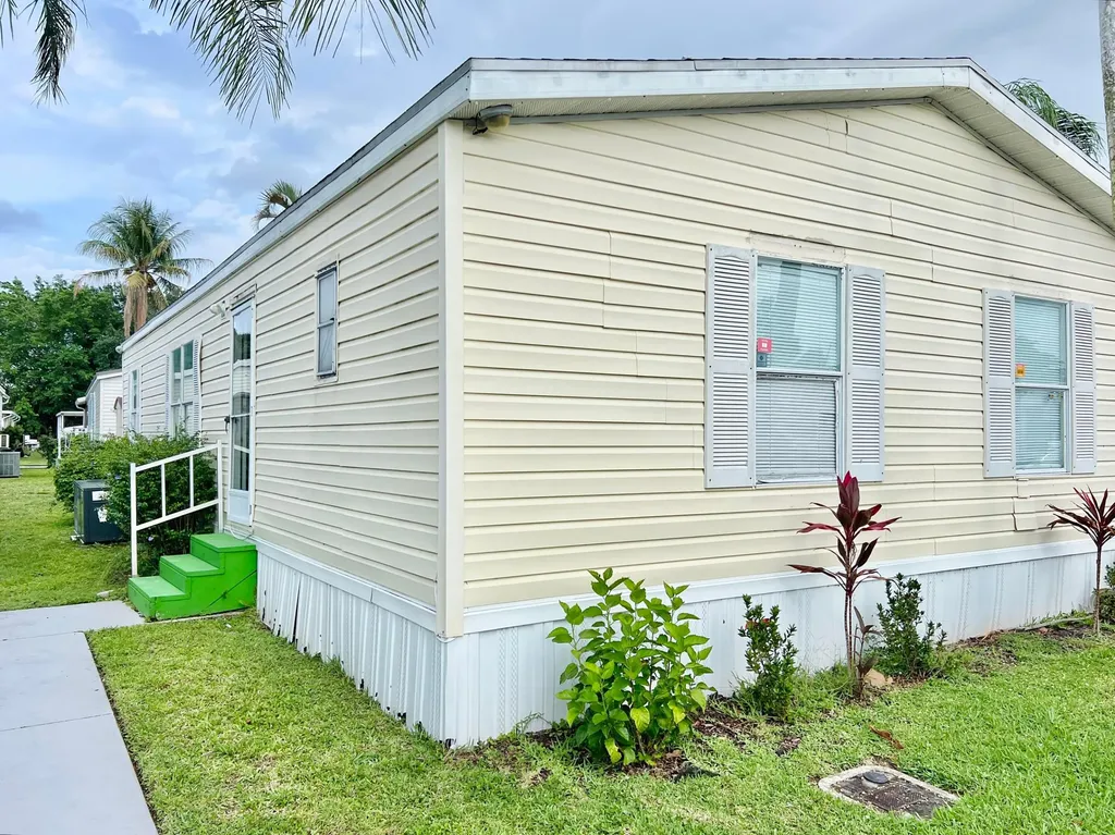 183 Plantation Boulevard Lake Worth FL 33467