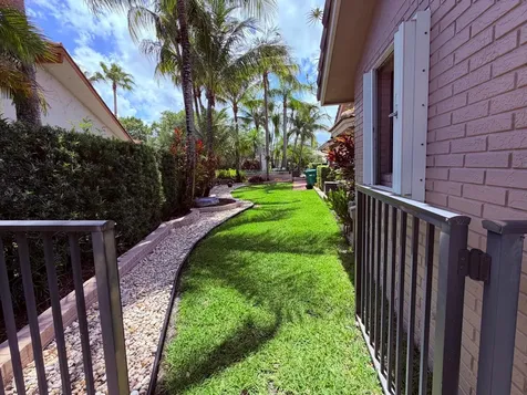 7640 NW 87th Avenue Tamarac FL 33321
