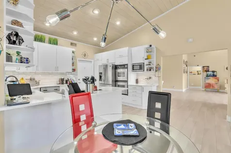 7640 NW 87th Avenue Tamarac FL 33321