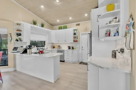 7640 NW 87th Avenue Tamarac FL 33321
