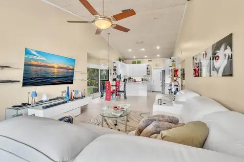 7640 NW 87th Avenue Tamarac FL 33321