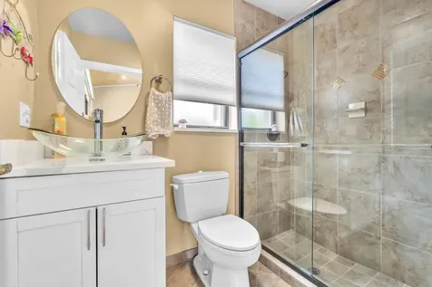 7640 NW 87th Avenue Tamarac FL 33321