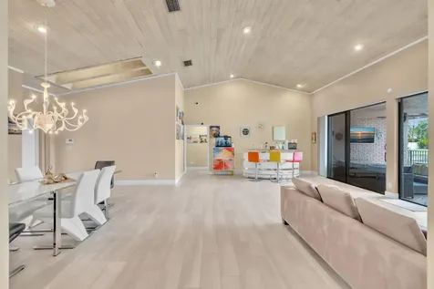 7640 NW 87th Avenue Tamarac FL 33321