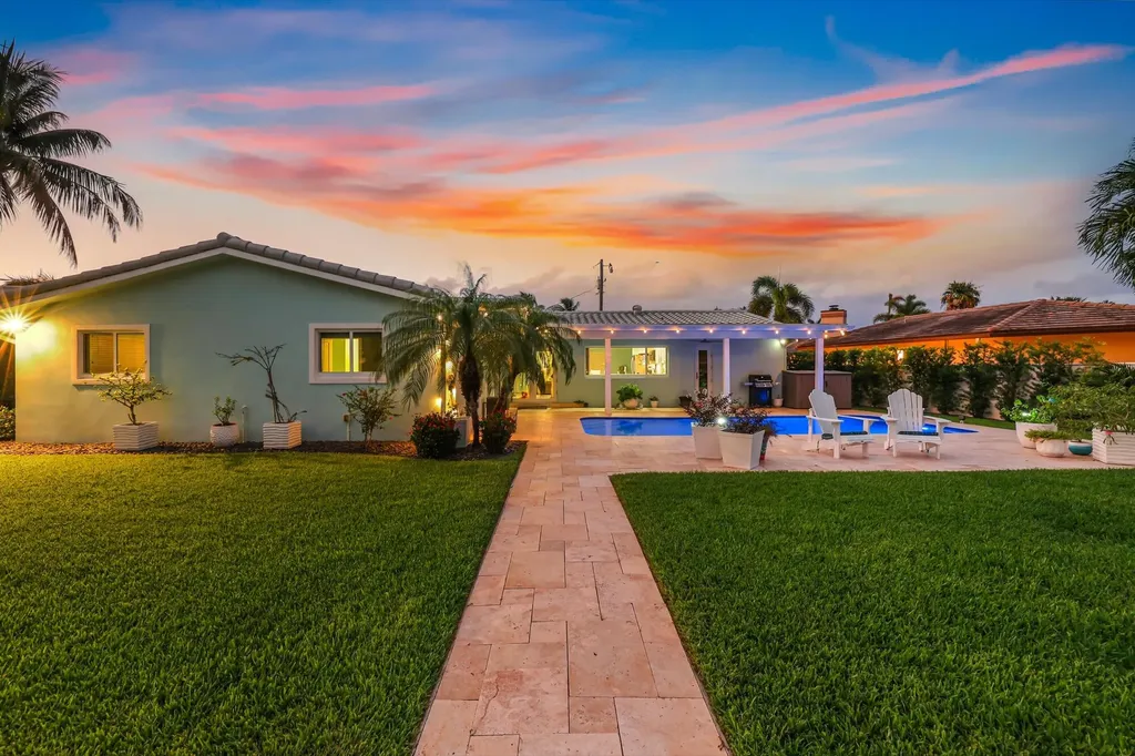 1030 NE 27th Way Pompano Beach FL 33062