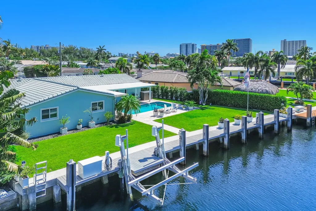 1030 NE 27th Way Pompano Beach FL 33062