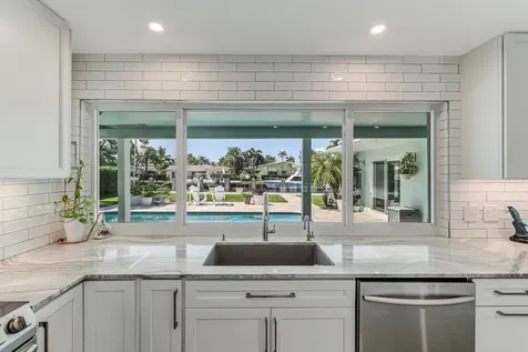 1030 NE 27th Way Pompano Beach FL 33062