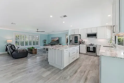 1030 NE 27th Way Pompano Beach FL 33062