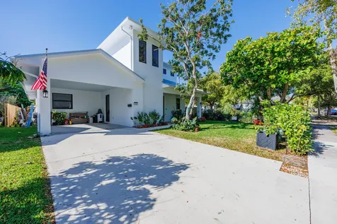 740 Winters West Palm Beach FL 33405