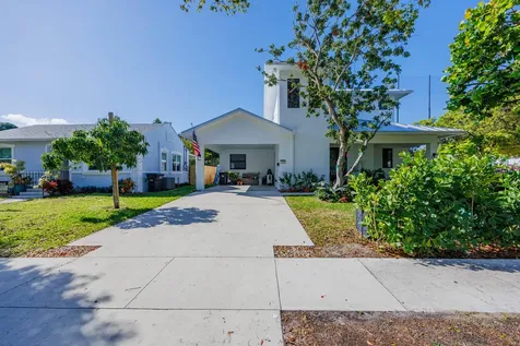 740 Winters West Palm Beach FL 33405
