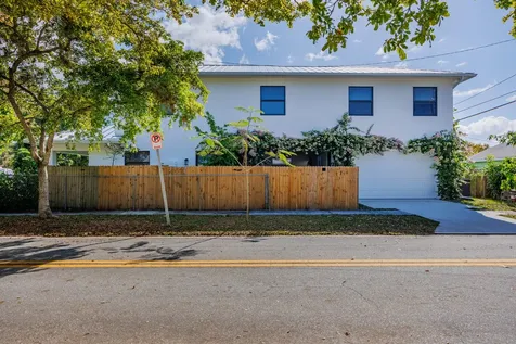 740 Winters West Palm Beach FL 33405