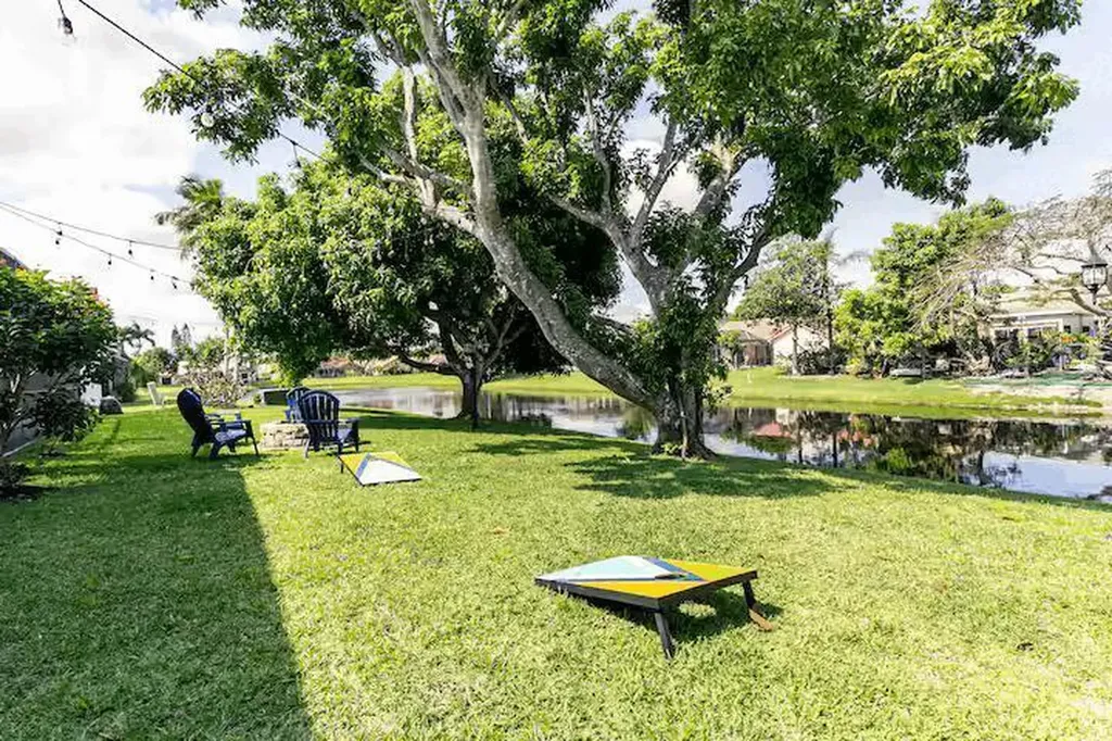 9823 NW Sun Pointe Drive NW Boynton Beach FL 33437