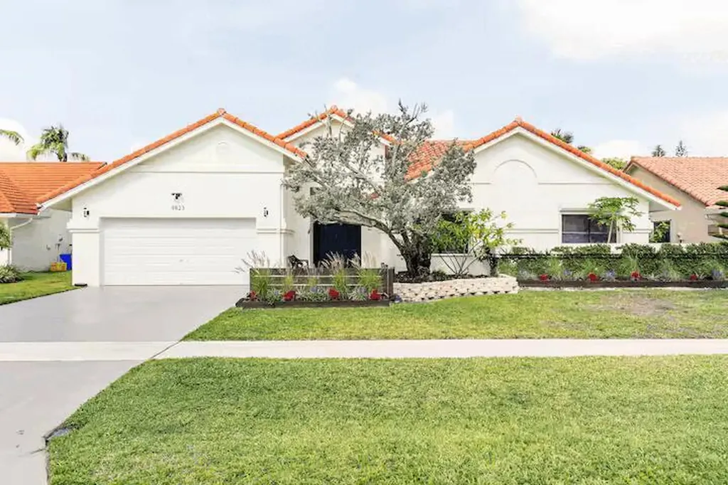 9823 NW Sun Pointe Drive NW Boynton Beach FL 33437