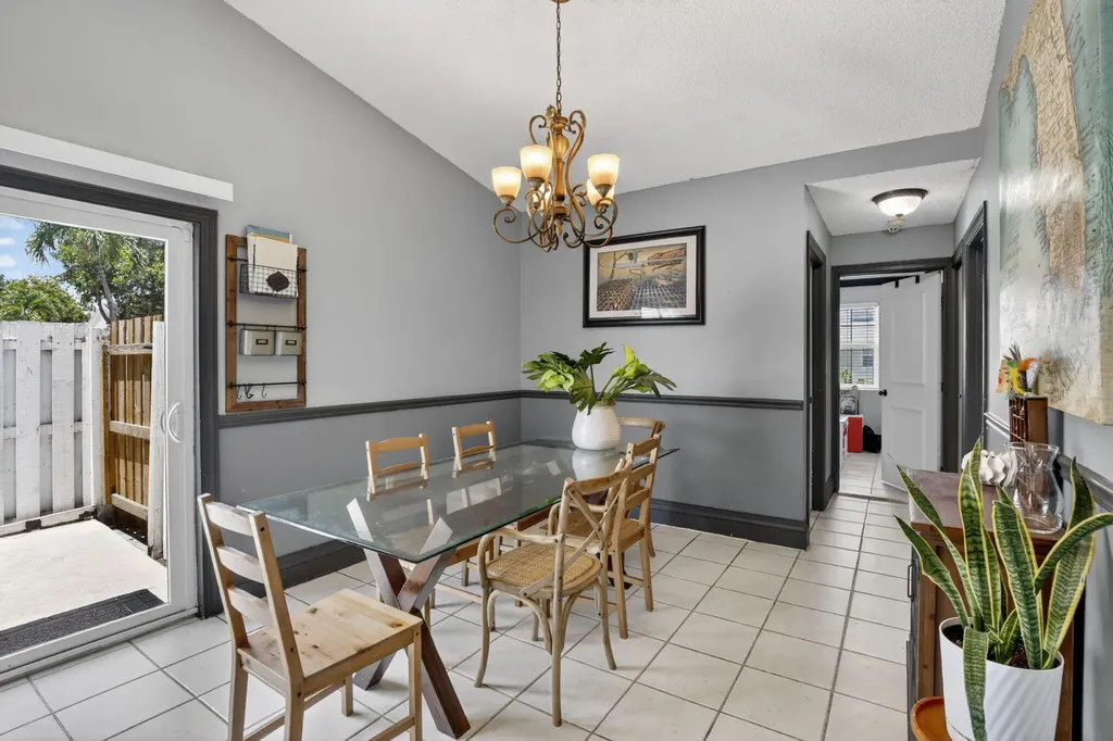 13970 Oaklawn Place Davie FL 33325
