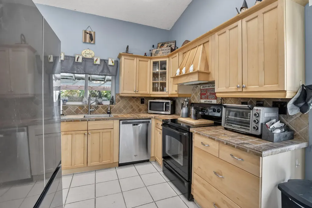 13970 Oaklawn Place Davie FL 33325