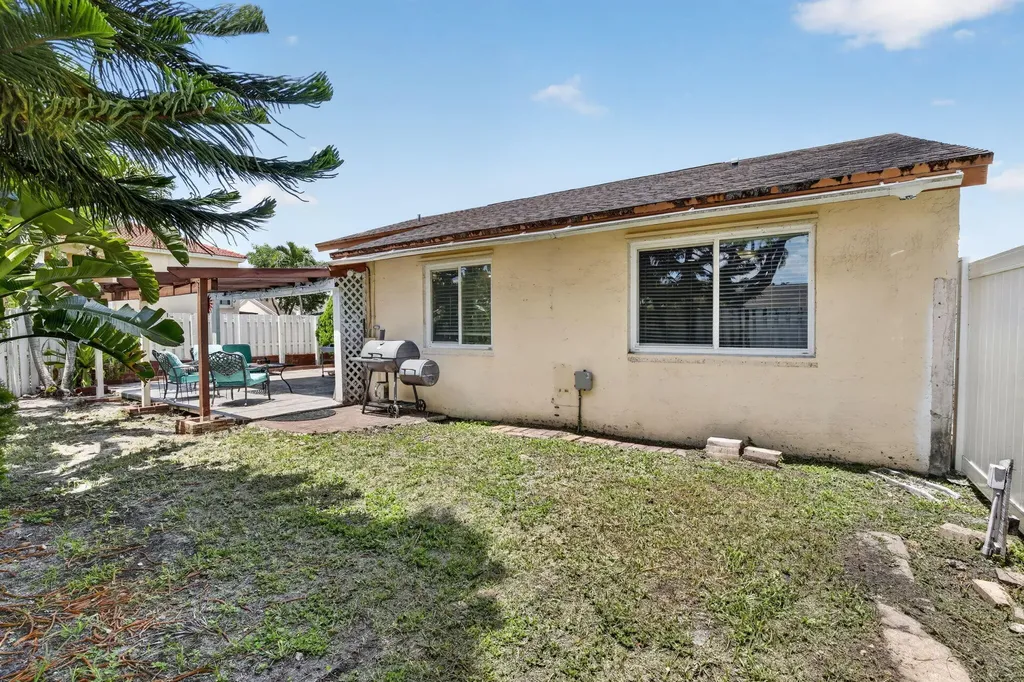13970 Oaklawn Place Davie FL 33325