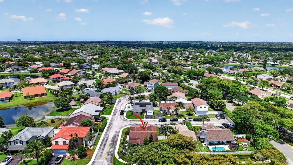 13970 Oaklawn Place Davie FL 33325