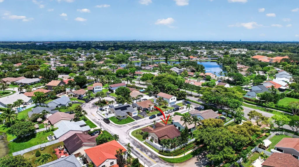 13970 Oaklawn Place Davie FL 33325