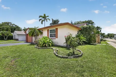 13970 Oaklawn Place Davie FL 33325