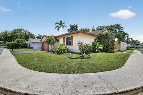13970 Oaklawn Place Davie FL 33325