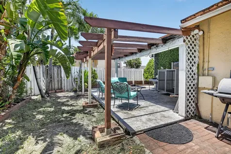 13970 Oaklawn Place Davie FL 33325