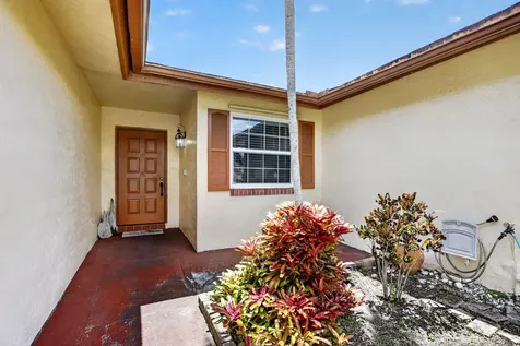 13970 Oaklawn Place Davie FL 33325