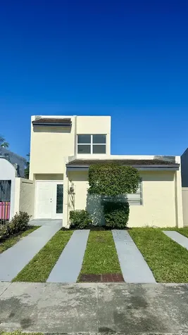4300 W 10th Court Hialeah FL 33012