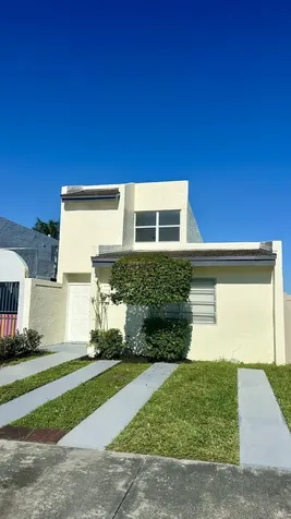 4300 W 10th Court Hialeah FL 33012