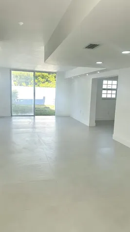 4300 W 10th Court Hialeah FL 33012