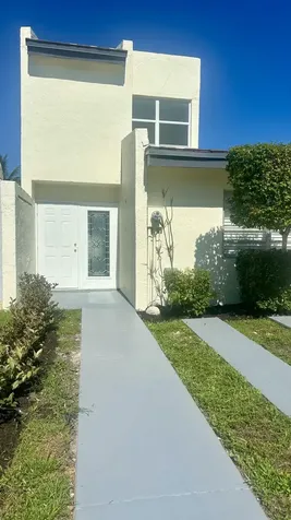 4300 W 10th Court Hialeah FL 33012
