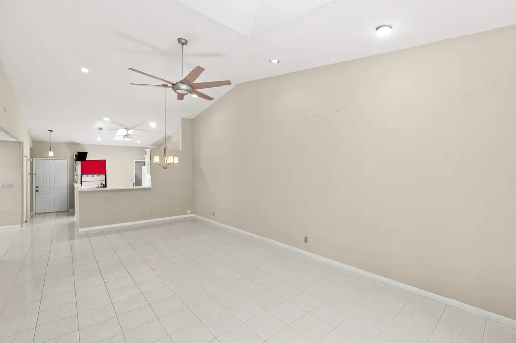6099 Kings Gate Circle Delray Beach FL 33484