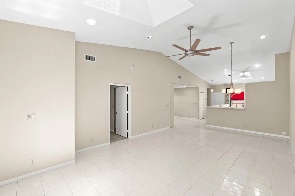 6099 Kings Gate Circle Delray Beach FL 33484