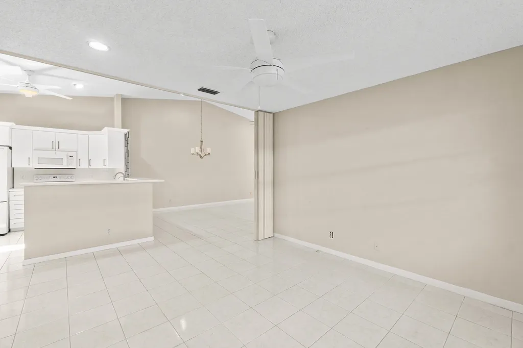 6099 Kings Gate Circle Delray Beach FL 33484