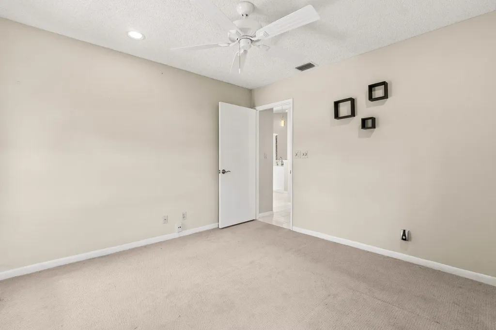 6099 Kings Gate Circle Delray Beach FL 33484