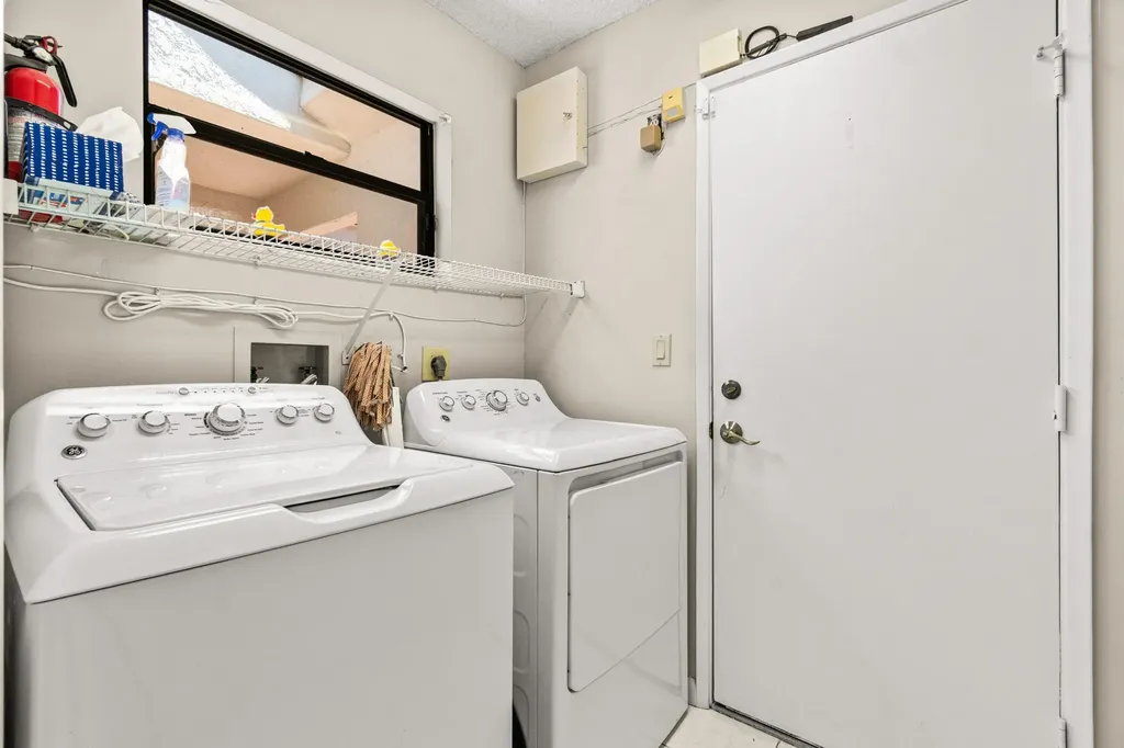 6099 Kings Gate Circle Delray Beach FL 33484