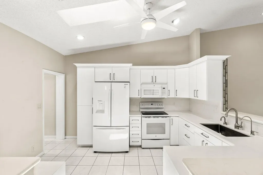 6099 Kings Gate Circle Delray Beach FL 33484