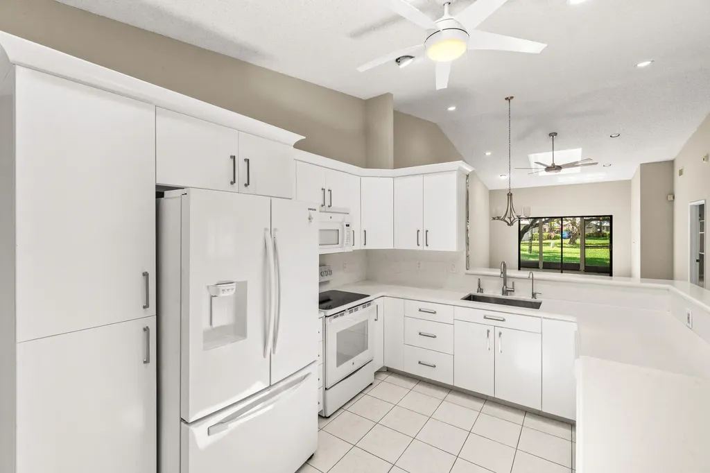 6099 Kings Gate Circle Delray Beach FL 33484