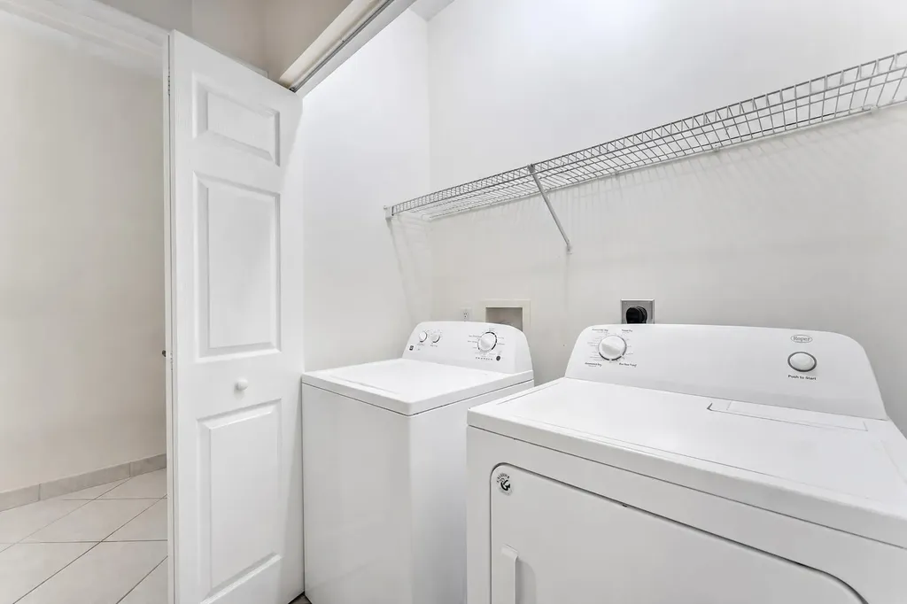 8541 Water Cay West Palm Beach FL 33411