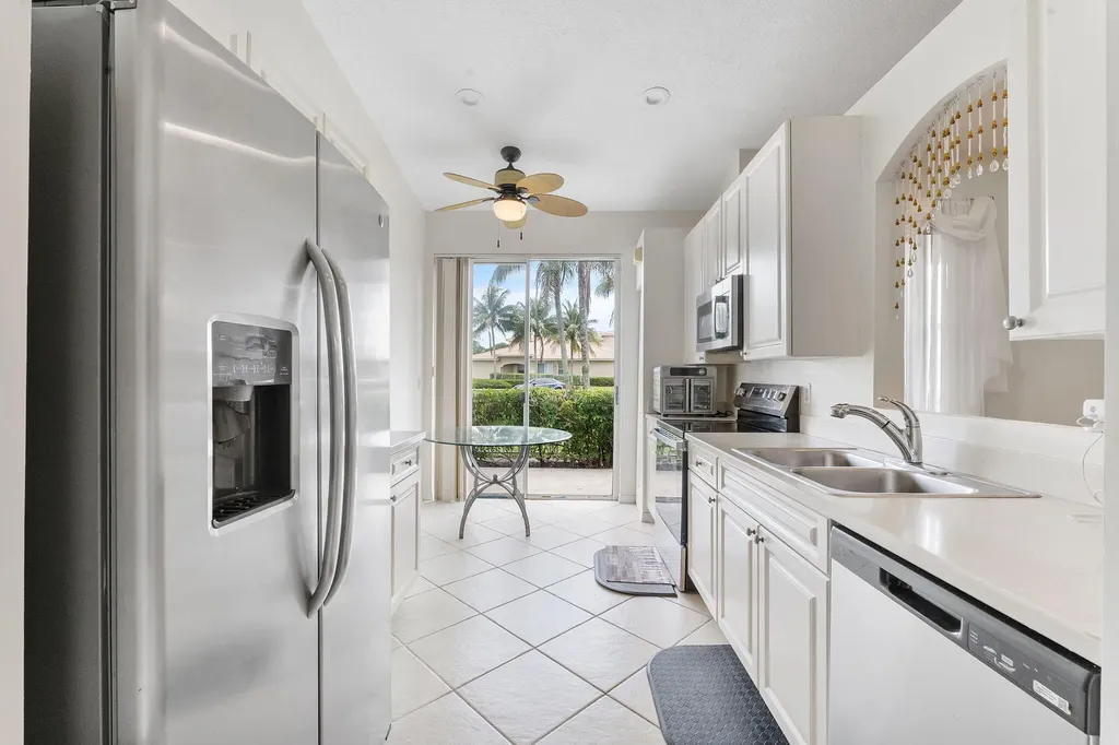 8541 Water Cay West Palm Beach FL 33411