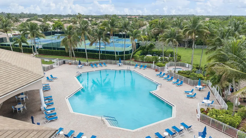 8541 Water Cay West Palm Beach FL 33411