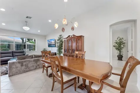 8541 Water Cay West Palm Beach FL 33411