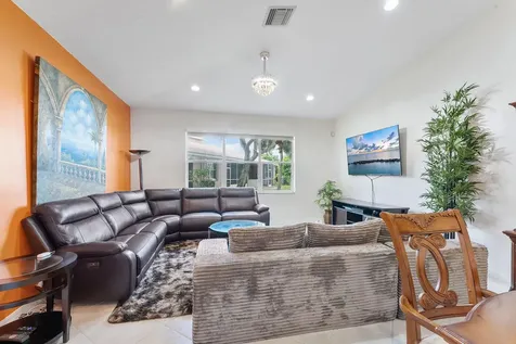 8541 Water Cay West Palm Beach FL 33411