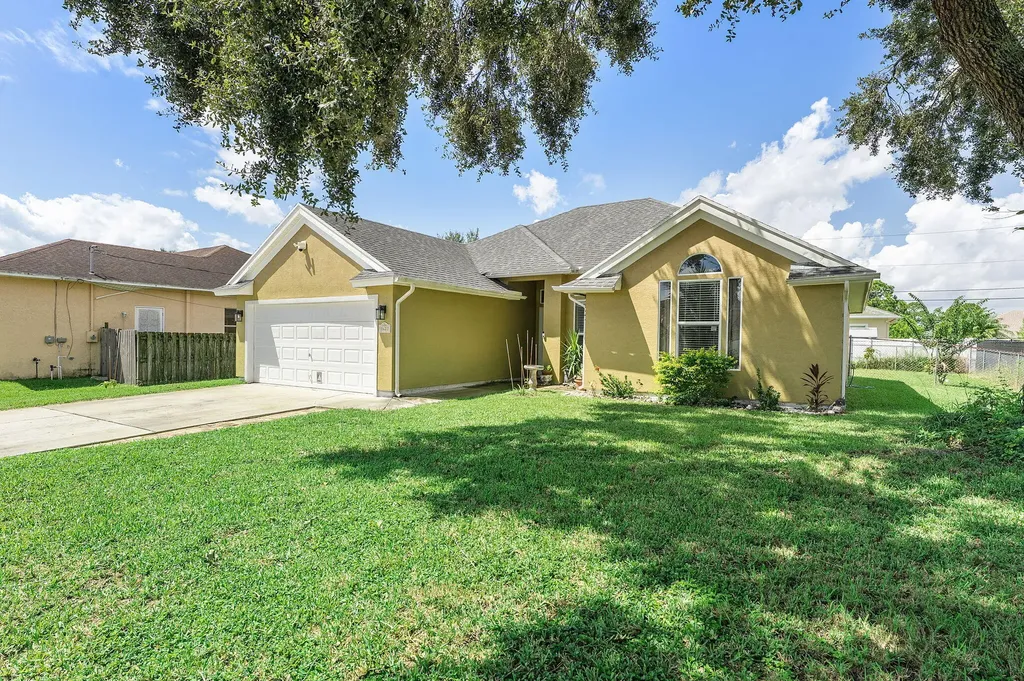 1622 SW Realty Street Port St Lucie FL 34987