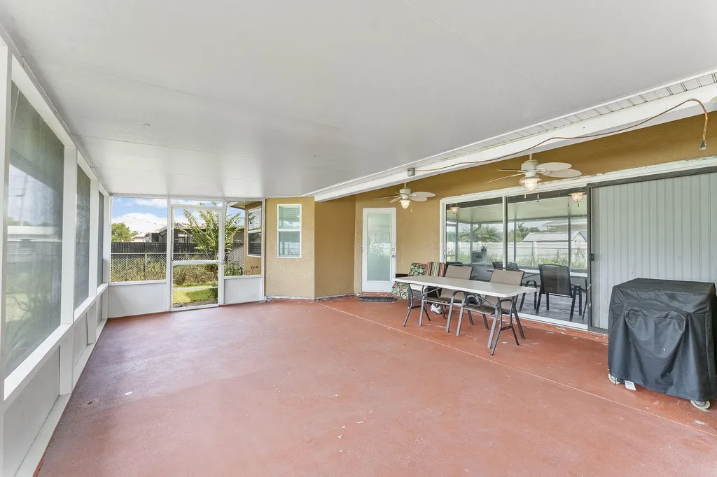 1622 SW Realty Street Port St Lucie FL 34987