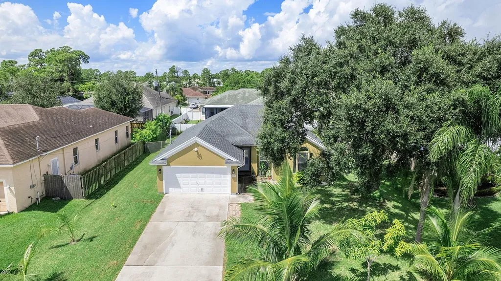 1622 SW Realty Street Port St Lucie FL 34987