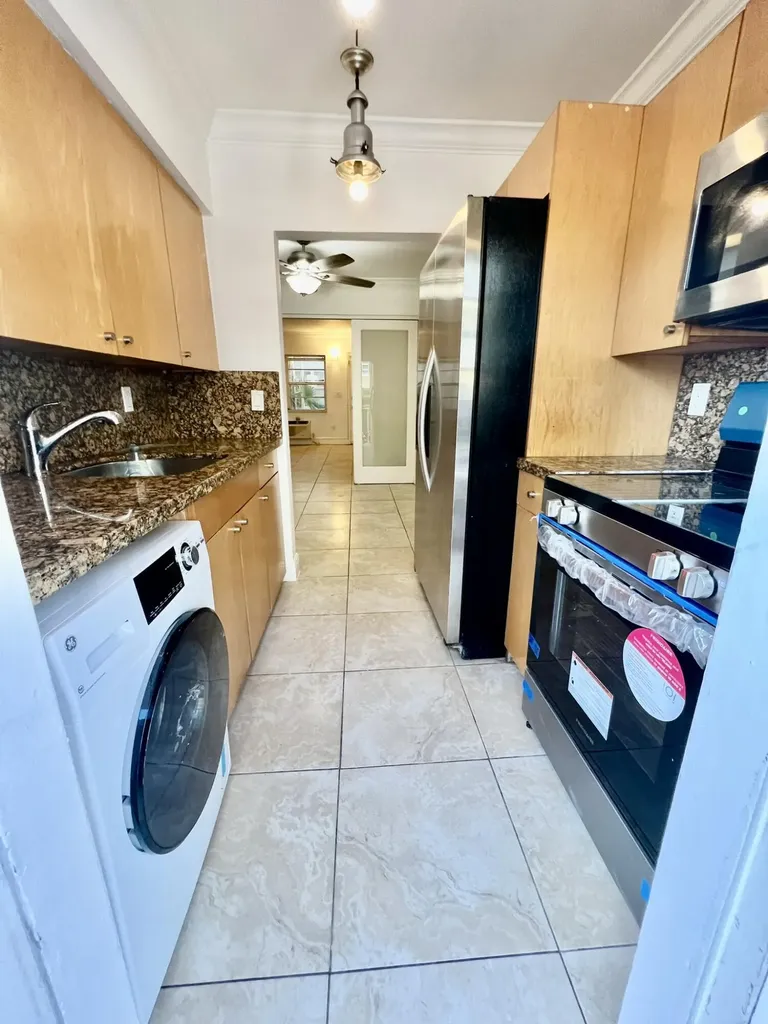 901 Meridian Avenue Miami Beach FL 33139